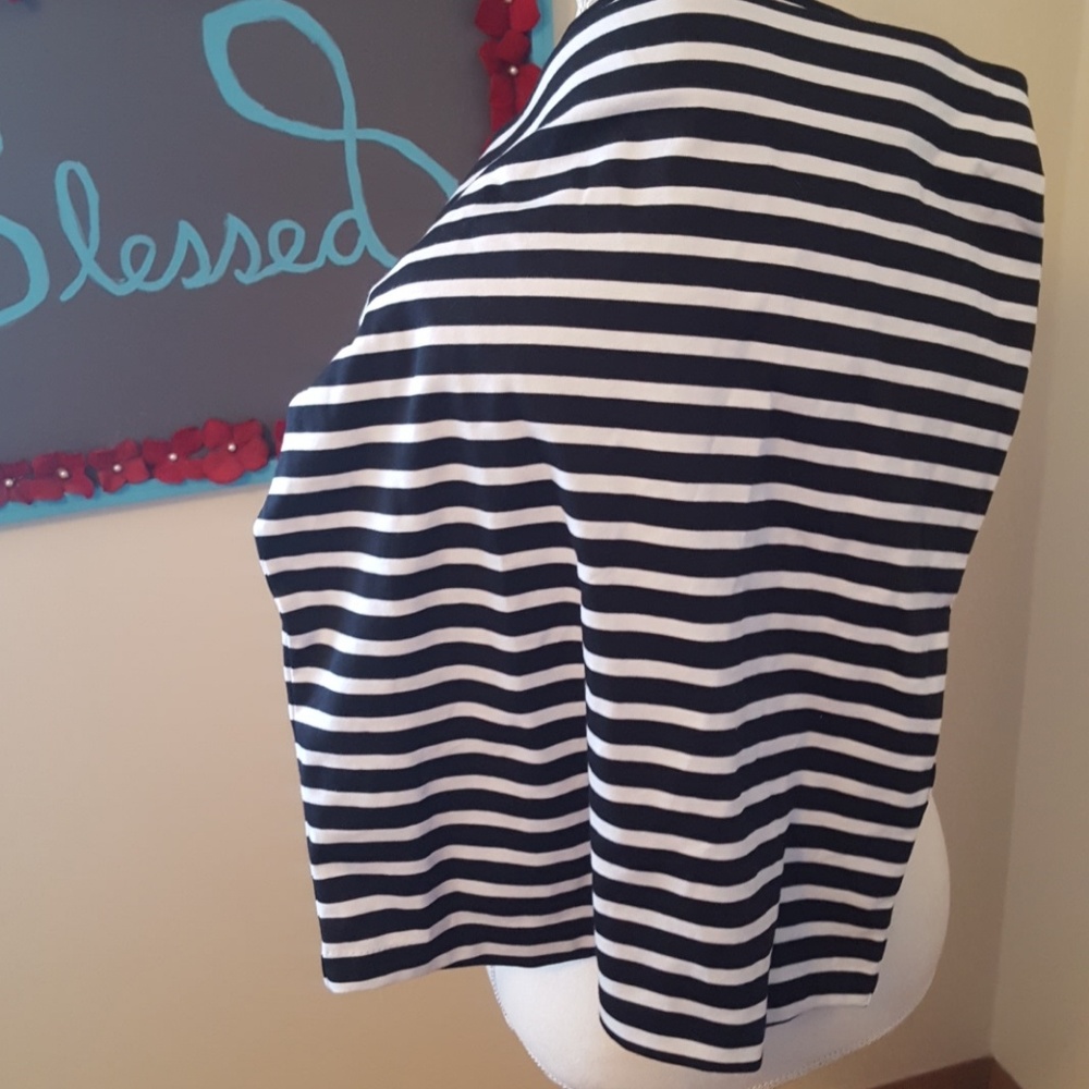 Knee length pencil skirt striped